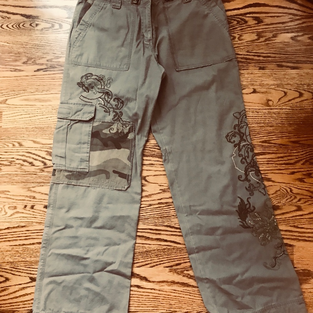 Green arm in color light weight cool design pants